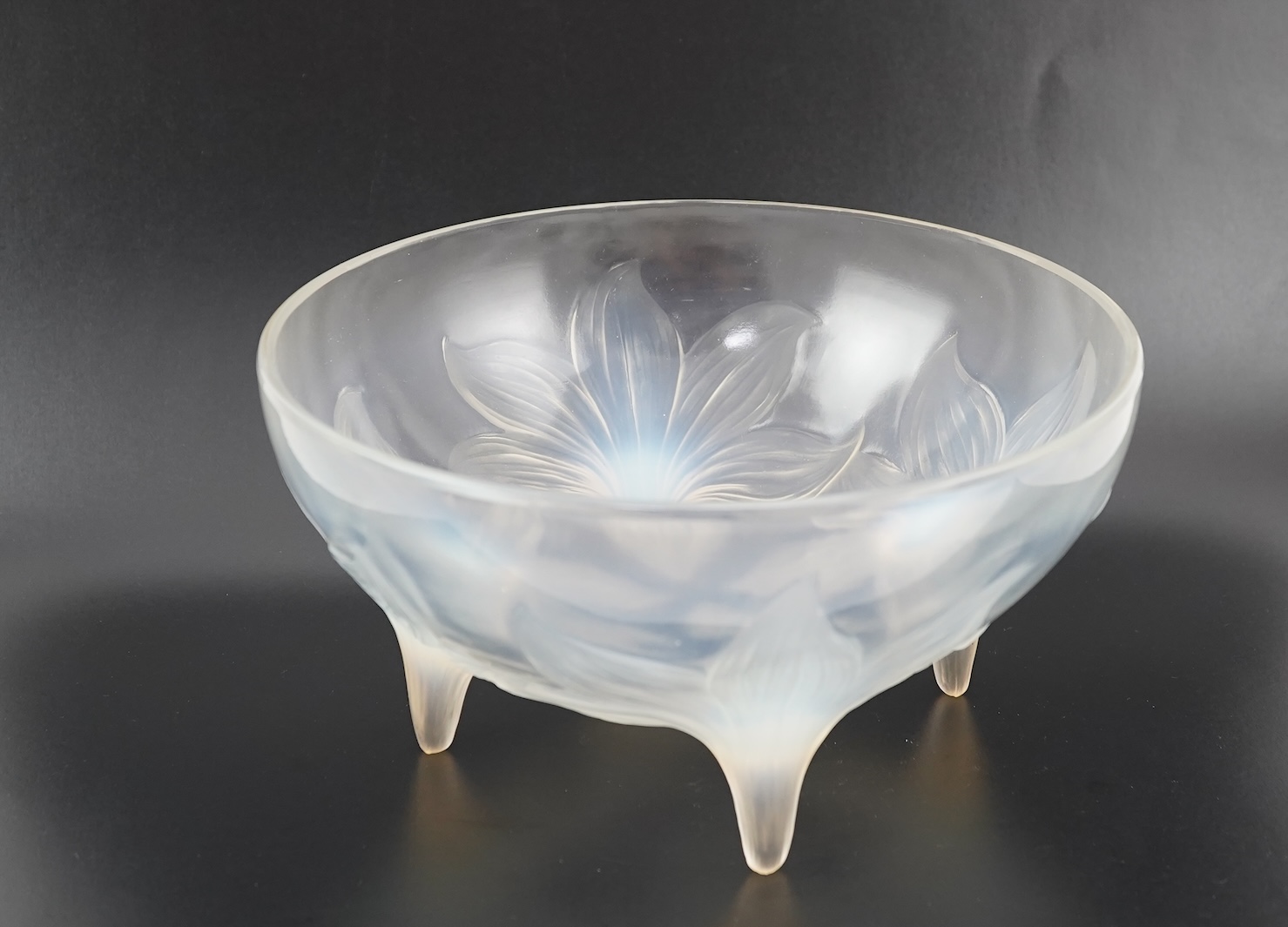 René Lalique: A 'Lys' opalescent footed glass bowl